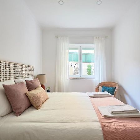 Belem Light Filled Apt With Patio, By Timecooler Lisboa Ngoại thất bức ảnh