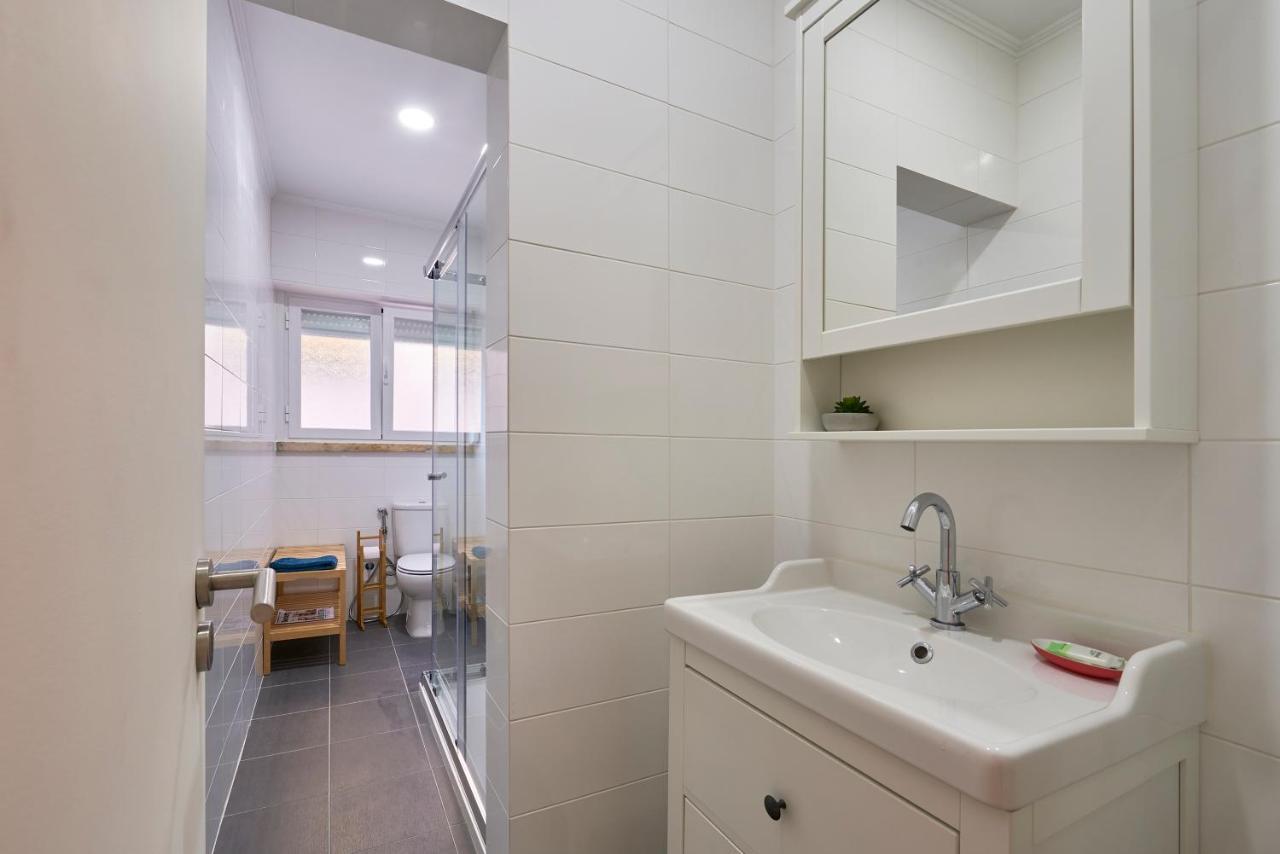 Belem Light Filled Apt With Patio, By Timecooler Lisboa Ngoại thất bức ảnh